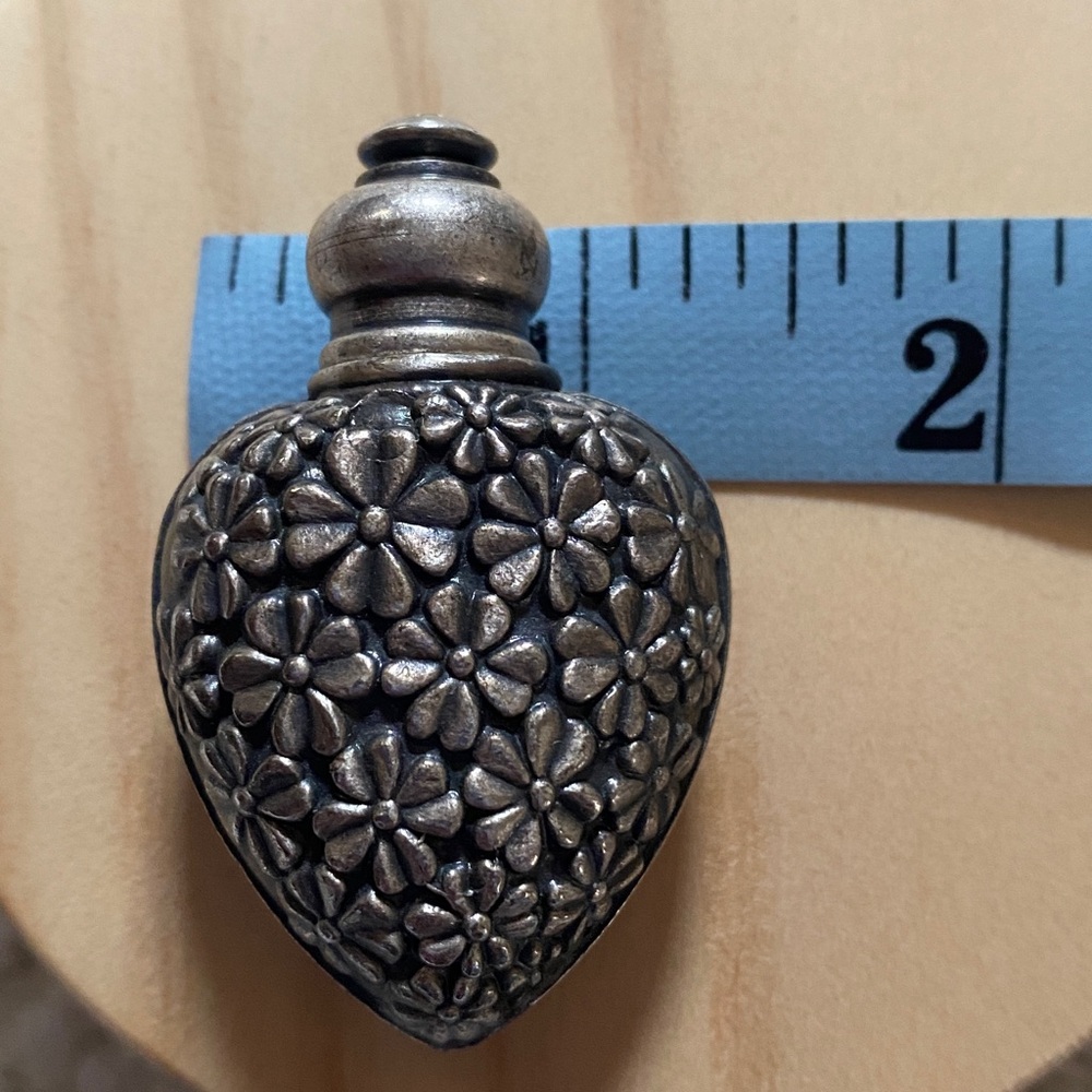 Minature Heart Silvertone Over Glass Perfume Bottle Jeweled Stopper - Picture 9 of 13